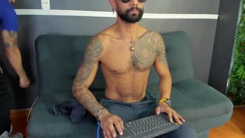 STUD HUNK LATIN online show from 03-06-25, 05:33