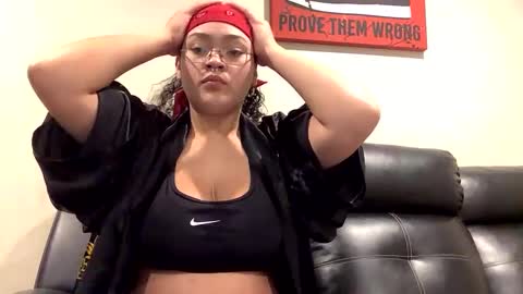 Snapshot of studanejalex chatting on 01-11-25, 01:06 Jae online show from 01-11-25, 01:06