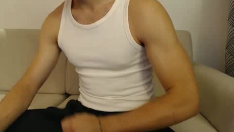 Stud From Paris online show from 09-25-25, 05:05