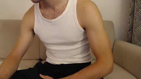 Snapshot of studfromparis chatting on 11-16-25, 04:34 Stud From Paris online show from 11-16-25, 04:34