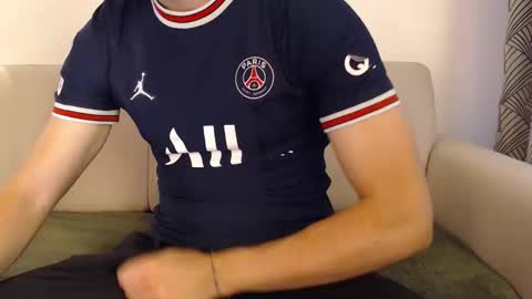 Stud From Paris online show from 06-08-26, 01:00