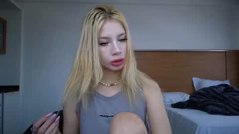 Sofa online show from 03-14-26, 01:27