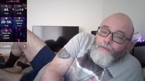 Stylesback online show from 10-31-25, 02:40