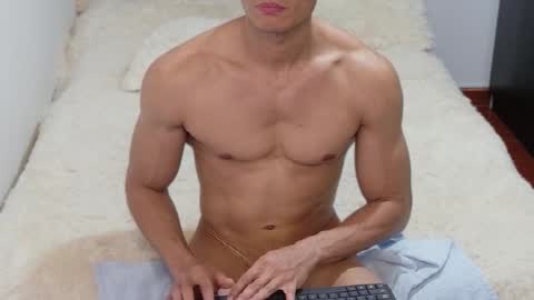 stylish men online show from 10-16-25, 07:04