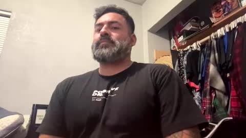 suavecito67 online show from 10-31-25, 01:50