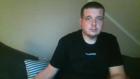 Snapshot of sub3100 chatting on 10-15-25, 10:32 420Fun online show from 10-15-25, 10:32