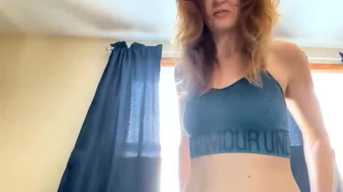 Snapshot of sub4you69brat chatting on 02-14-25, 06:40 sub4you69brat online show from 02-14-25, 06:40