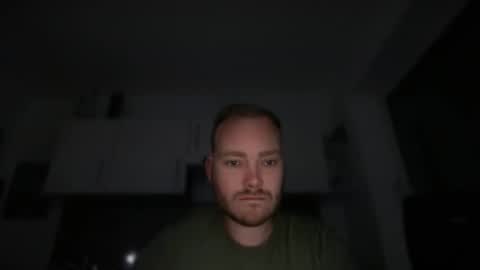 Snapshot of sub_austr chatting on 10-28-25, 09:39 sub_austr online show from 10-28-25, 09:39