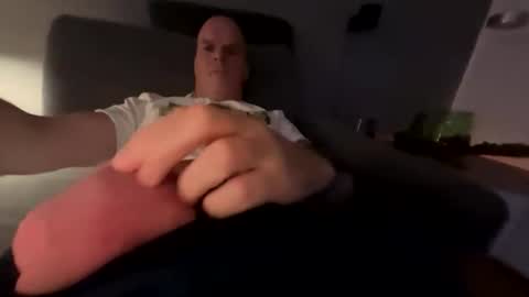 Snapshot of subguy_de chatting on 10-26-25, 08:26 fa99ot online show from 10-26-25, 08:26