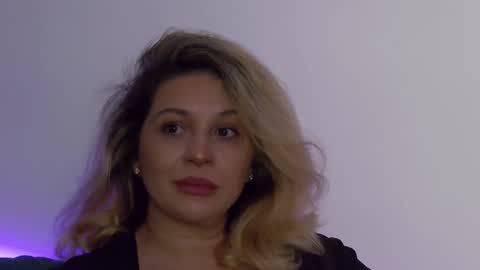 Snapshot of sublimecarla chatting on 09-16-25, 09:10 Carla online show from 09-16-25, 09:10