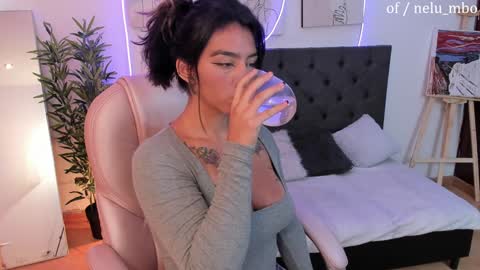 Snapshot of sublimetouch chatting on 01-11-25, 07:38 Zoe online show from 01-11-25, 07:38