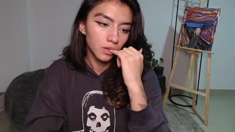Snapshot of sublimetouch chatting on 02-11-25, 02:35 Zoe online show from 02-11-25, 02:35