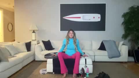 Snapshot of submiss14 chatting on 11-04-25, 05:50 Sissy Isabella online show from 11-04-25, 05:50