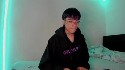 Snapshot of submissive_boyy_ chatting on 02-07-25, 03:52 nico online show from 02-07-25, 03:52