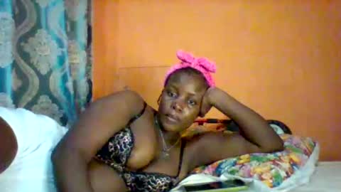 Snapshot of submissive_slut001 chatting on 01-11-26, 10:31 submissive_slut001 online show from 01-11-26, 10:31