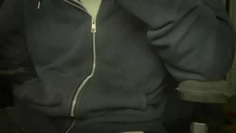 Snapshot of subprx chatting on 12-16-25, 05:07 subprx online show from 12-16-25, 05:07