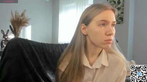 Snapshot of succubelle chatting on 10-03-25, 06:10 Eda online show from 10-03-25, 06:10