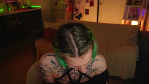 Snapshot of succubus_66 chatting on 12-27-24, 02:43 succubus_66 online show from 12-27-24, 02:43