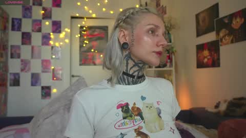 Snapshot of succubus_66 chatting on 01-19-25, 09:01 succubus_66 online show from 01-19-25, 09:01