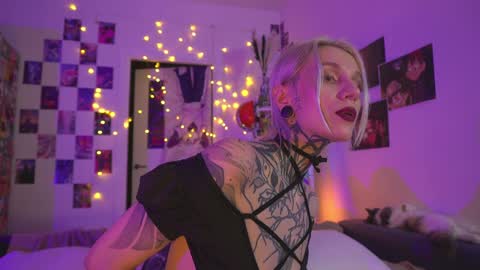 Snapshot of succubus_66 chatting on 01-25-25, 01:41 succubus_66 online show from 01-25-25, 01:41