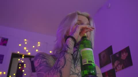 Snapshot of succubus_66 chatting on 01-26-25, 10:34 succubus_66 online show from 01-26-25, 10:34