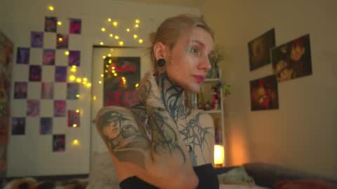 Snapshot of succubus_66 chatting on 02-11-25, 10:37 succubus_66 online show from 02-11-25, 10:37