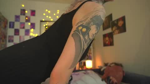 Snapshot of succubus_66 chatting on 02-12-25, 08:38 succubus_66 online show from 02-12-25, 08:38