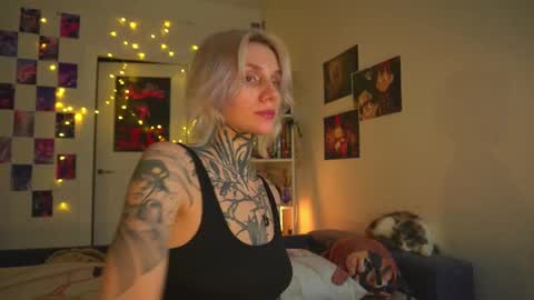 Snapshot of succubus_66 chatting on 02-24-25, 03:31 succubus_66 online show from 02-24-25, 03:31