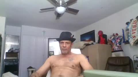 SUCKITU812 online show from 02-06-25, 09:11