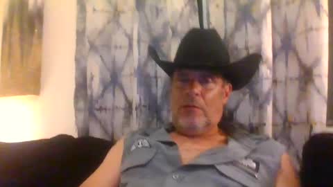 SUCKITU812 online show from 09-16-25, 08:26