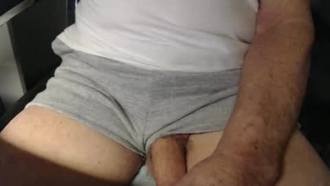 Snapshot of suckthisgaycock chatting on 01-11-25, 04:06 suckthisgaycock online show from 01-11-25, 04:06