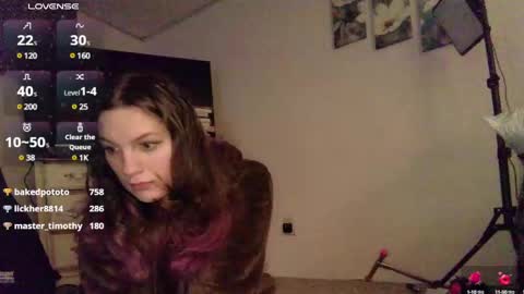 Snapshot of sufferbunny chatting on 02-14-25, 05:36 Nikki Sabel online show from 02-14-25, 05:36
