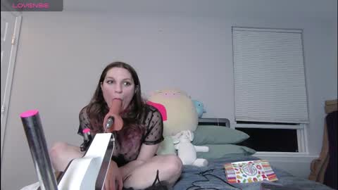 Snapshot of sufferbunny chatting on 03-11-25, 01:16 Nikki Sabel online show from 03-11-25, 01:16