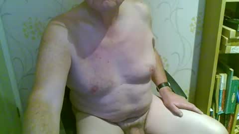 suffolkboy4 online show from 02-10-26, 09:41