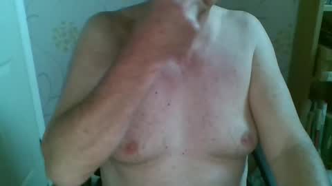 Snapshot of suffolkboy4 chatting on 04-28-26, 06:57 suffolkboy4 online show from 04-28-26, 06:57