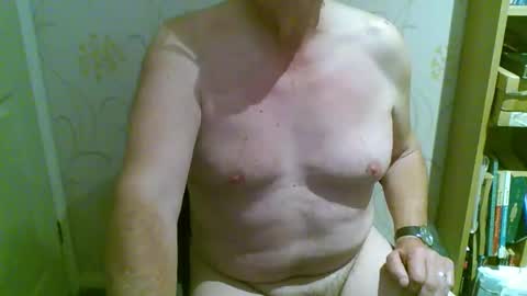 Snapshot of suffolkboy4 chatting on 05-10-26, 09:20 suffolkboy4 online show from 05-10-26, 09:20