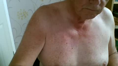 Snapshot of suffolkboy4 chatting on 06-15-26, 07:05 suffolkboy4 online show from 06-15-26, 07:05