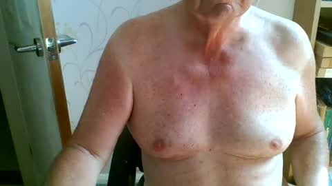 Snapshot of suffolkboy4 chatting on 06-26-26, 10:30 suffolkboy4 online show from 06-26-26, 10:30