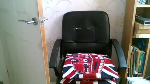 Snapshot of suffolkboy4 chatting on 07-15-26, 07:24 suffolkboy4 online show from 07-15-26, 07:24