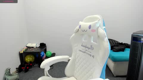 Ariana online show from 10-24-25, 02:19