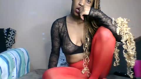 Snapshot of sugar_lace chatting on 04-25-26, 01:30 sugar online show from 04-25-26, 01:30