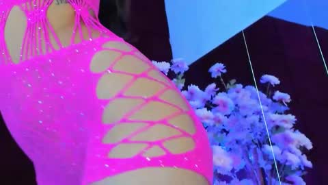 Snapshot of sugar_maple chatting on 10-13-25, 05:57 Sugar online show from 10-13-25, 05:57