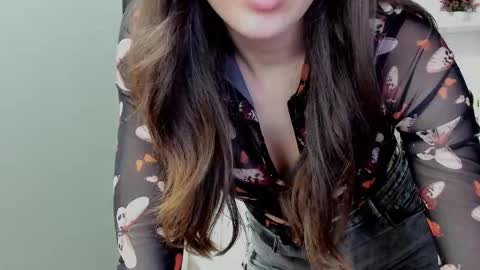 Megan online show from 01-05-26, 05:27