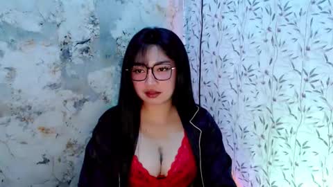 Sugar online show from 10-22-25, 04:07