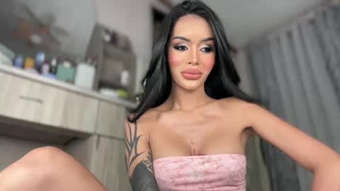 Jess online show from 05-25-26, 03:34