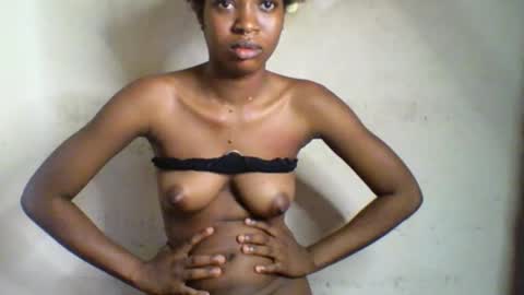 Bella online show from 11-06-25, 10:38