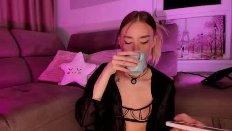 sugarskye online show from 12-18-25, 06:47