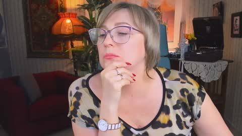 Vivien online show from 02-05-25, 12:06