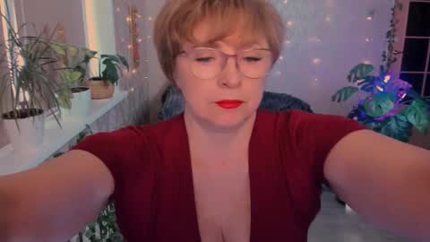 Vivien online show from 02-04-26, 09:04