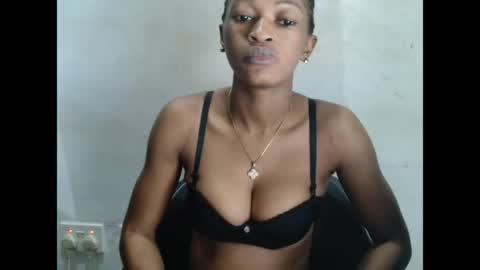 Snapshot of sugarxpussy chatting on 05-17-26, 08:01 sugarxpussy online show from 05-17-26, 08:01